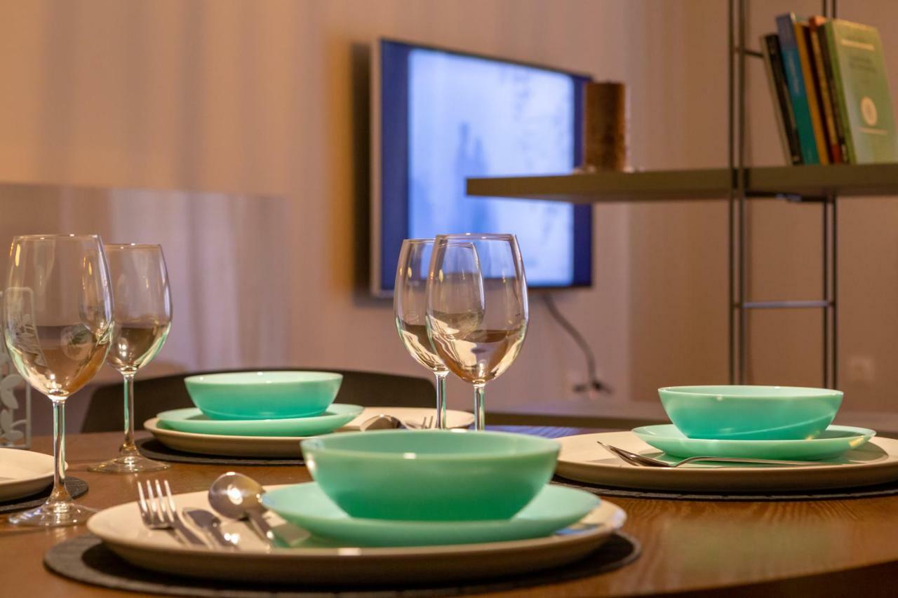 Kleio - Spacious Apartment In Glyfada Atina Dış mekan fotoğraf